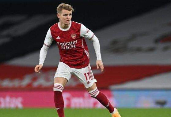  阿森纳中场核心伤退，阿尔特塔变阵险胜沃特福德  