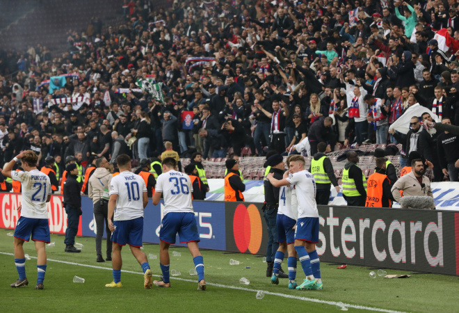  红黑军团青春风暴，AC米兰新星闪耀夺三分